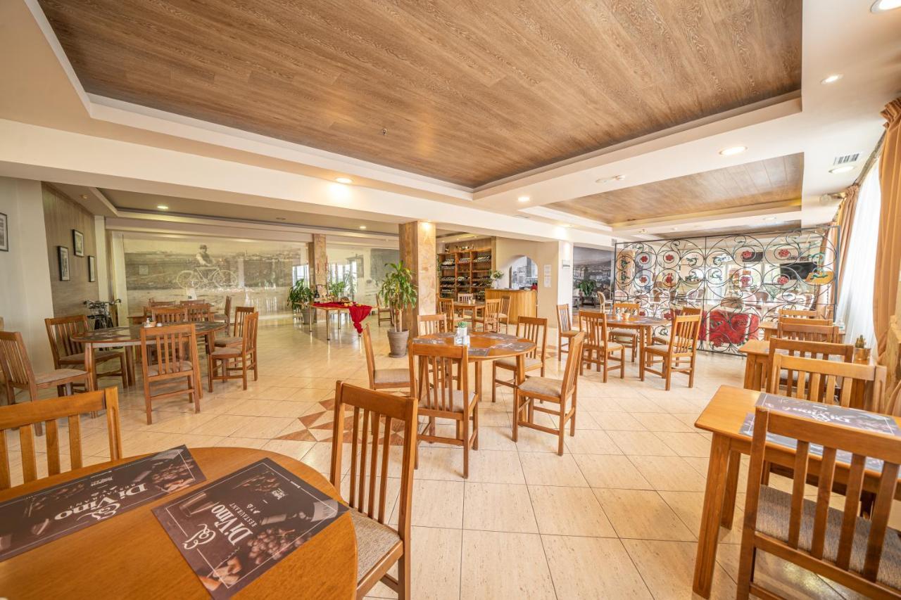Tselikas Hotel Кожани Екстериор снимка