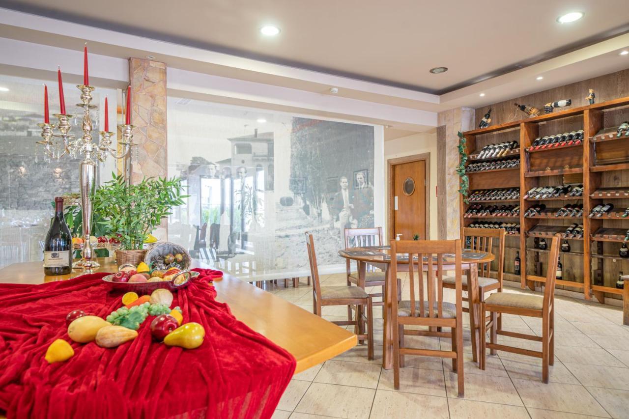 Tselikas Hotel Кожани Екстериор снимка
