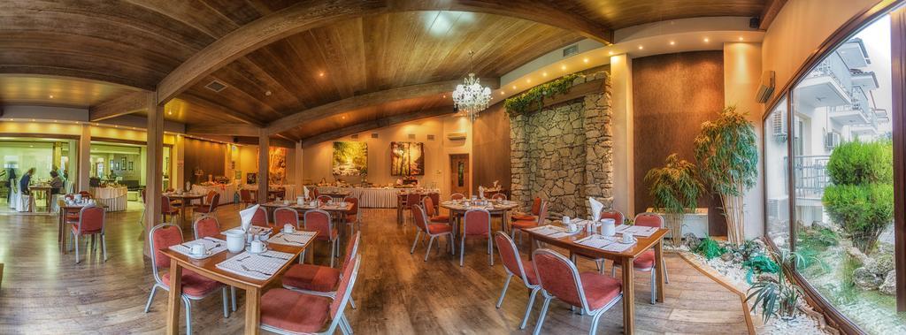 Tselikas Hotel Кожани Екстериор снимка
