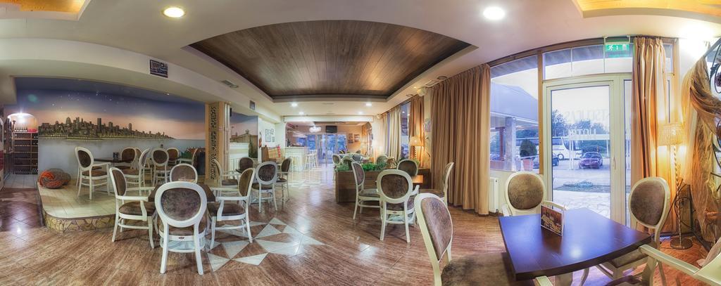 Tselikas Hotel Кожани Екстериор снимка