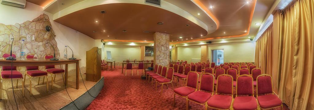 Tselikas Hotel Кожани Екстериор снимка