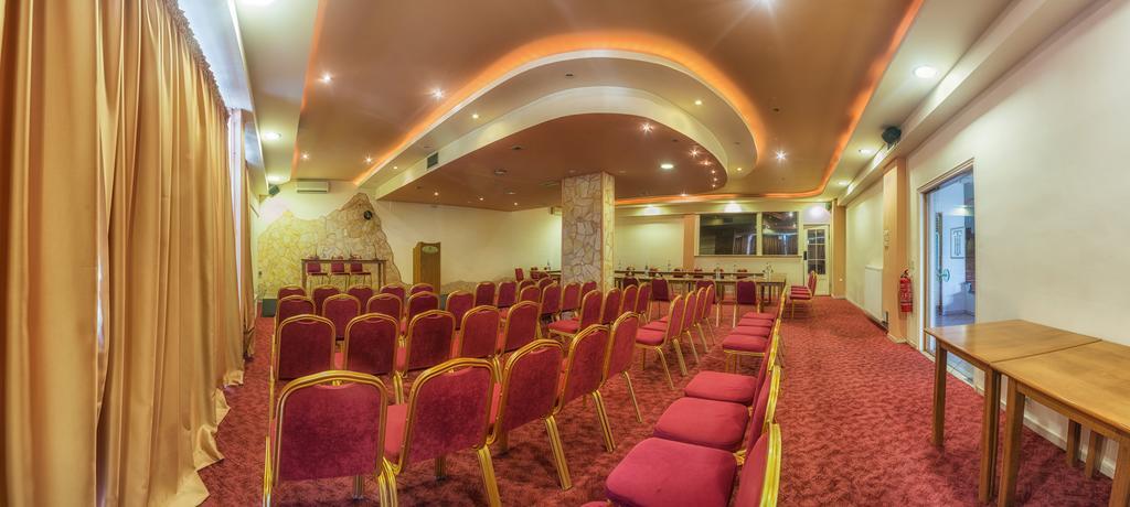 Tselikas Hotel Кожани Екстериор снимка