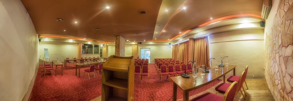 Tselikas Hotel Кожани Екстериор снимка