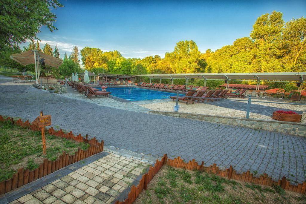 Tselikas Hotel Кожани Екстериор снимка
