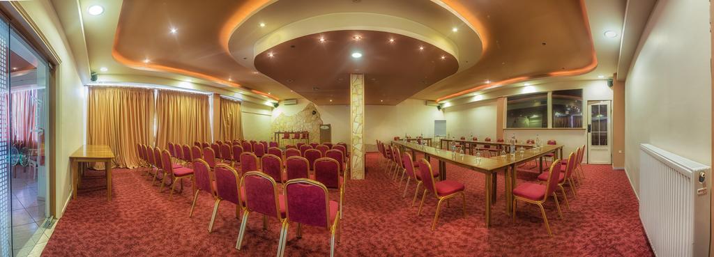 Tselikas Hotel Кожани Екстериор снимка